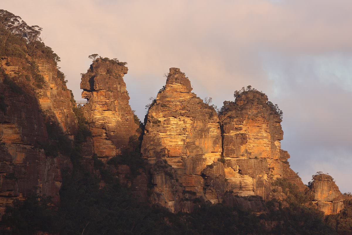 The Three Sisters rock formation at Katoomba seen from Echo Point